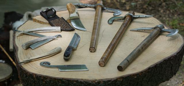 assorted axe and knives by Chris Chow courtesy of Unsplash.
